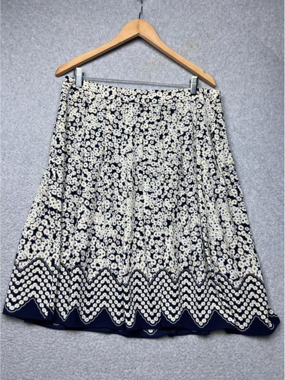 Talbots Petite 14P Daisy Floral Skirt Navy Old Money Coastal Grandma Aesthetic